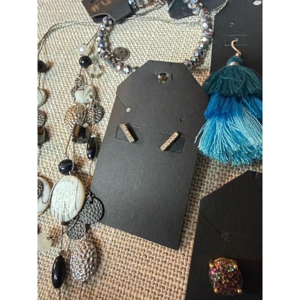Jewelry Bundle - Picture 4 of 5